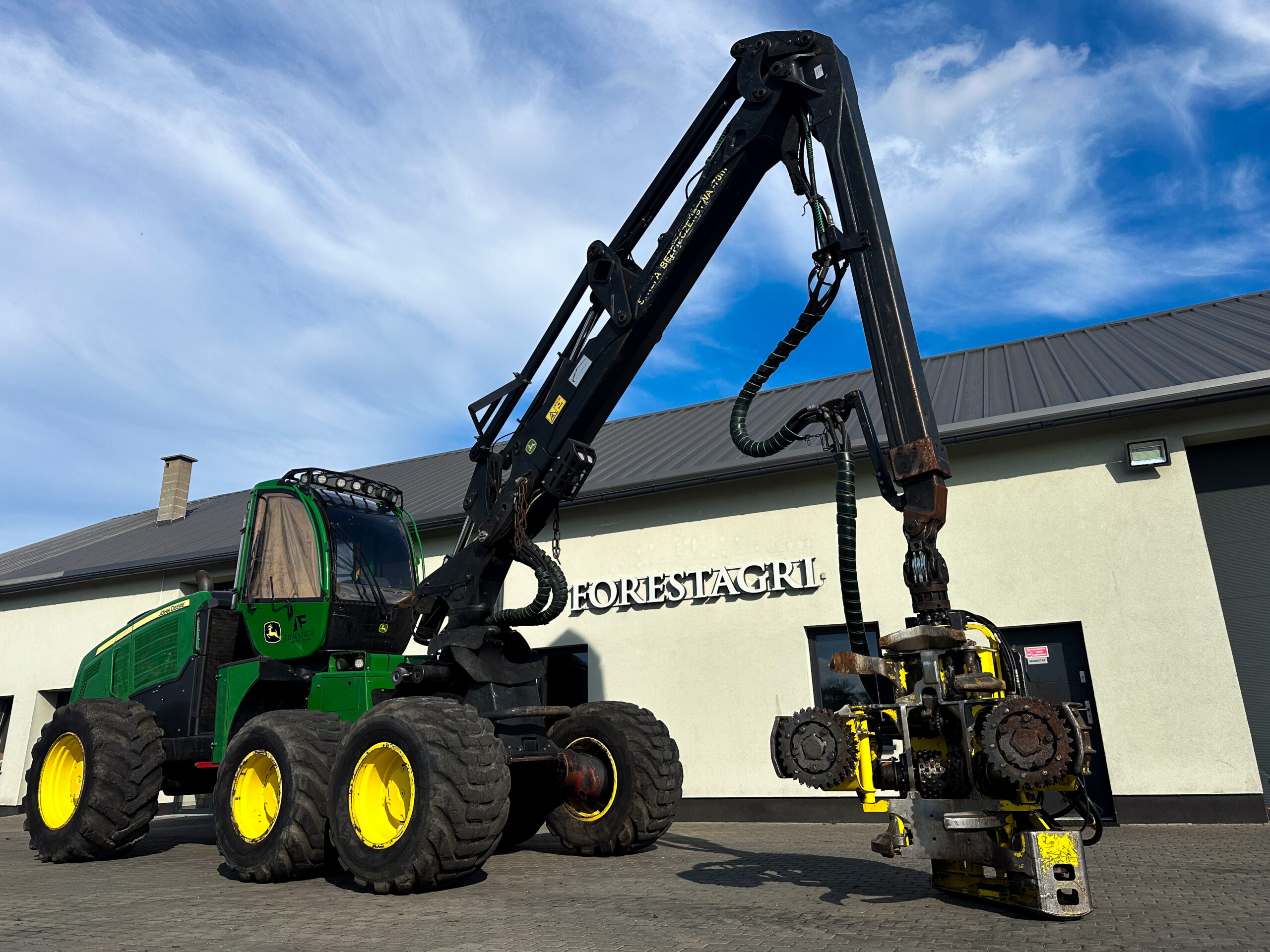 Harvester 1270G | John Deere